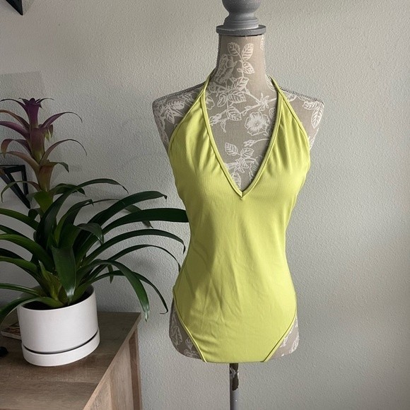 NWT Madewell Second Wave Ribbed Halter One-Piece Swimsuit in Exotic Pear - Picture 2 of 13